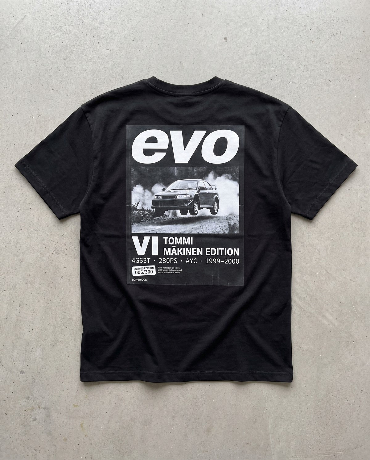 T-shirt oversize Evo VI noir, vue de dos à plat