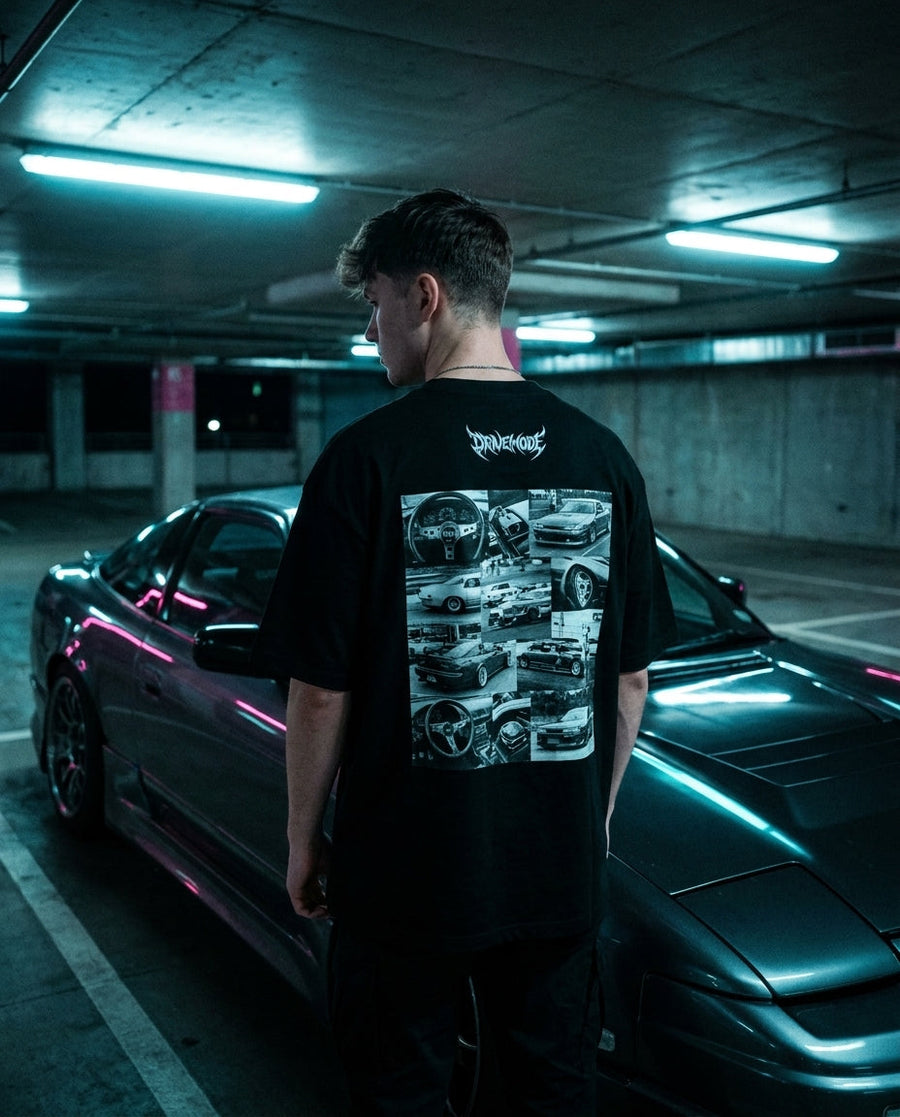 T-shirt Oversize RX-7 porté de dos sur un parking de nuit